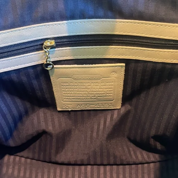 Coach Vintage Classic Legacy #4191 Soft Kelly Crossbody - Picture 15 of 16